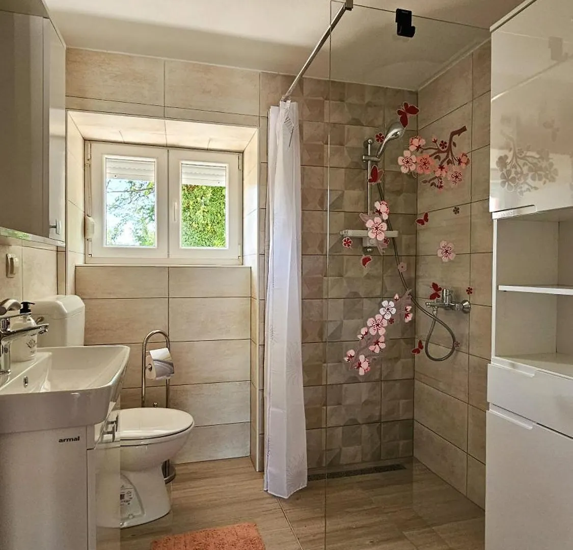 Affittacamere Apartman Petra Vrh